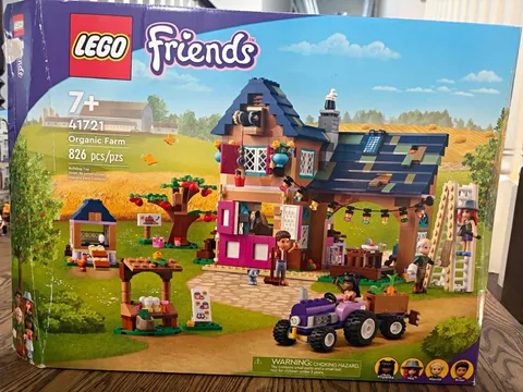 LEGO Friends Organic Farm 41721 Complete Set 826 pcs Age 7+ Brick Separator