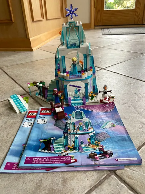 LEGO Disney: Elsa's Sparkling Ice Castle (41062) **ORIGINAL BOX NOT INCLUDED**