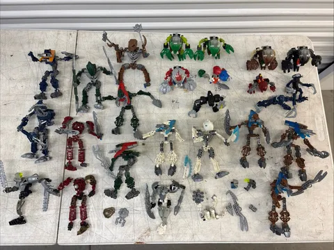 Lego Bionicle HUGE LOT 2001-2005 Bionicles! 20 Figures - Read Description