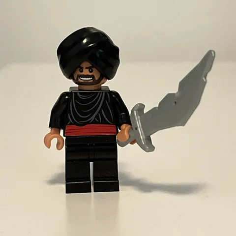 Lego Indiana Jones Minifigure Cairo Swordsman w/ Sword 7195 B2 27