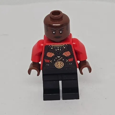 Okoye sh0847 Red Top Marvel Minifigure Lego