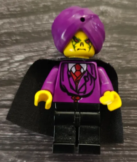 LEGO Professor Quirrell Yellow Head Harry Potter Minifigure 4702
