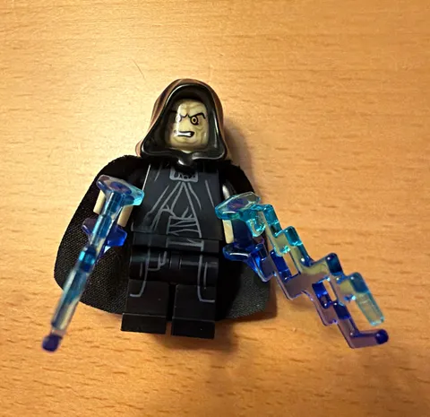 LEGO Star Wars Emperor Palpatine Minifigure w/ Hood Cape & Blue Lightning