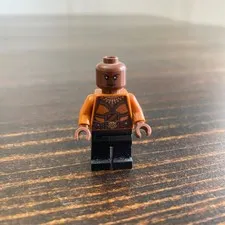 LEGO Marvel Super Heroes Okoye Minifigure Black Panther Dora Milaje sh496
