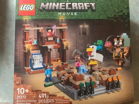 LEGO Minecraft: Woodland Mansion Fighting Ring (21272)- Brand new, unopened box