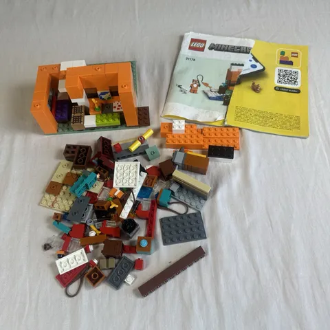 LEGO 21178 Minecraft-Fox Lodge- Incomplete instructions torn- Mixed Legos Too
