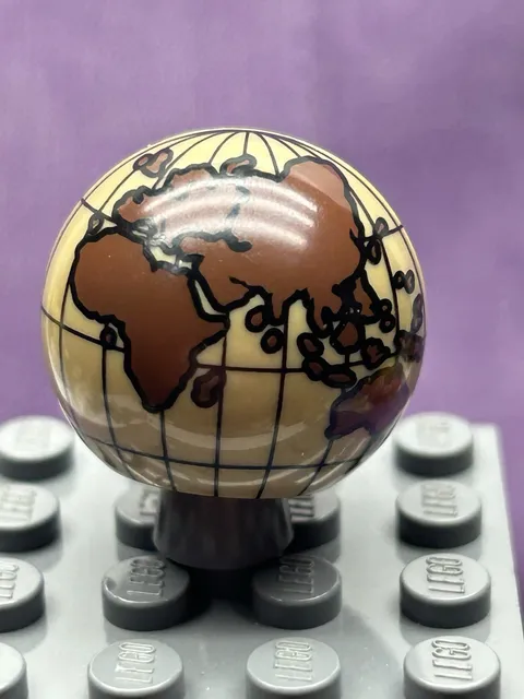 LEGO Cylinder Hemisphere 2 x 2 W Reddish Brown Globe 61287c01pb03 10224 70810