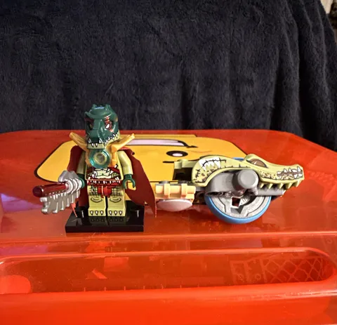 LEGO Legends of Chima Cragger w/ Speeder
