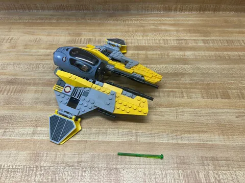 LEGO Star Wars Anakin Skywalkers Jedi Fighter 75038 INCOMPLETE