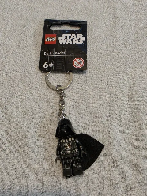 LEGO Star Wars DARTH VADER Minifigure Keyring Keychain NWT
