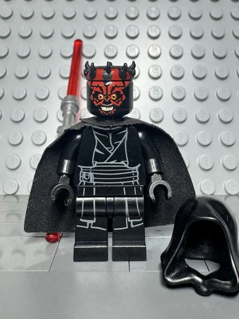 LEGO Star Wars Darth Maul minifigure ( 75096 ) with Hood and Lightsaber!