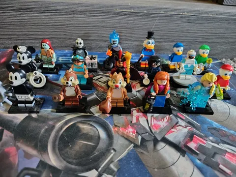 LEGO 71024 Disney Series 2 – Set of 17 Minifigures  missing Hercules. 