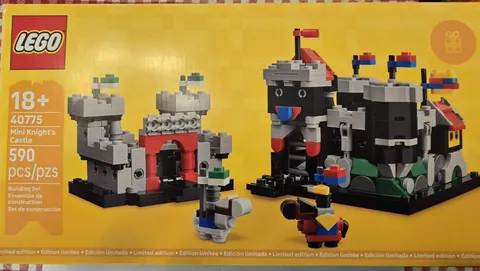 LEGO 40775 Mini Knight's Castle Limited Edition GWP 590 Pieces NEW Sealed