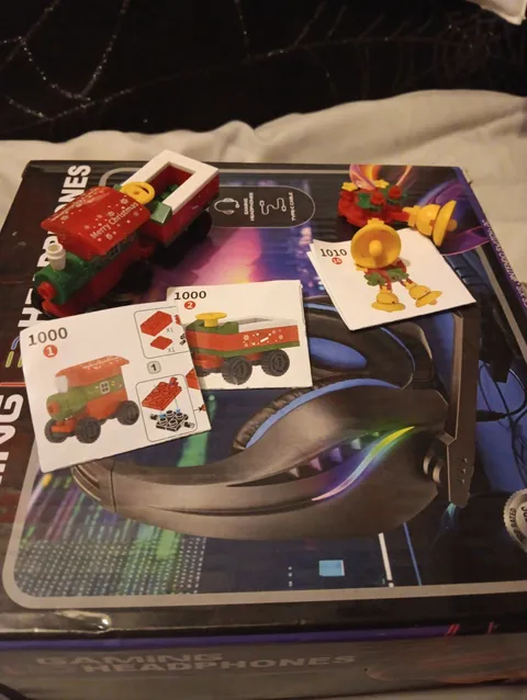 Mini Christmas Lego Sets  91 Peices Completed
