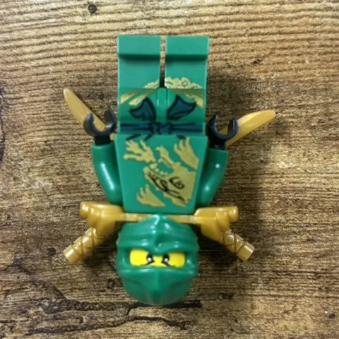 LEGO Minifigures Lloyd DX Green Ninja Minifigure w/ Gold Swords