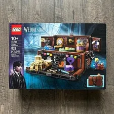 Iconic Lego Wednesday Adams Family Chest Things Apartment Set 76785