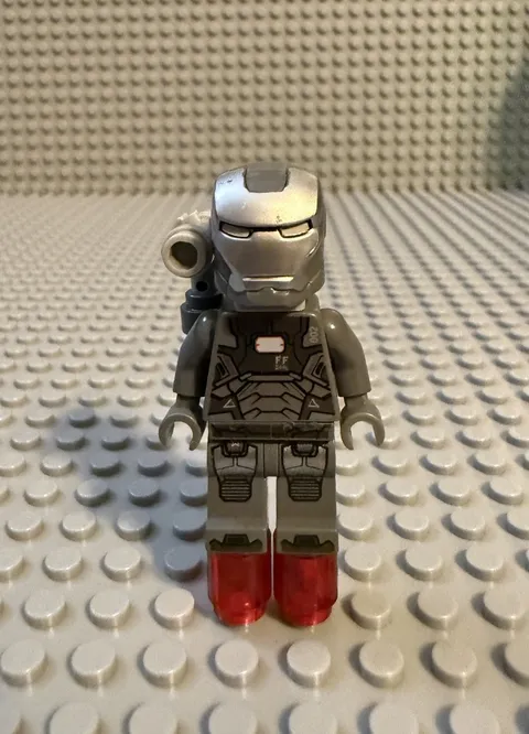 LEGO Super Heroes War Machine Minifigure sh0066 From Set 76006 DAMAGE READ DESCR