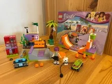 LEGO Friends Heartlake Skate Park #41099  100% complete with 1 minifigure