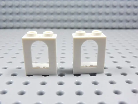 LEGO Lot of 2 White 1x2x2 Window Wall Panels w/ Trans Clear Insert Minifig BS
