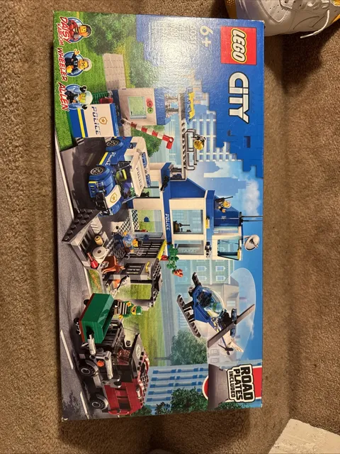 LEGO CITY: Police Station (60316) *OPEN BOX*