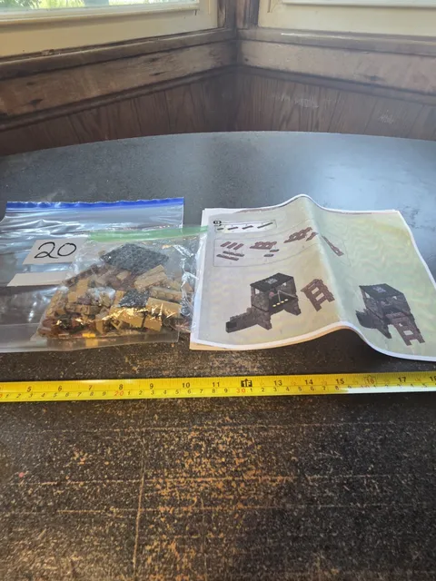 LEGO Minecraft Set  w/ Instructions Brown/Tan/Black/Gray #20