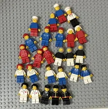 LEGO LEGOLAND Vintage Minifigure Lot w/ Insert/Poster Chef Nurse Police 1066
