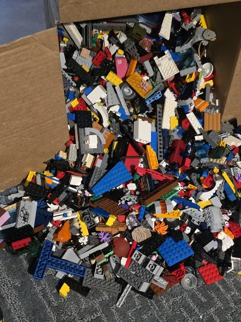 Huge LEGO Bulk Lot 15 LB Mixed Bricks Parts Vehicles Pieces