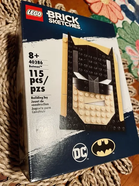 LEGO 40386 Brick Sketches Batman Brand New DC Comics Sealed Retired