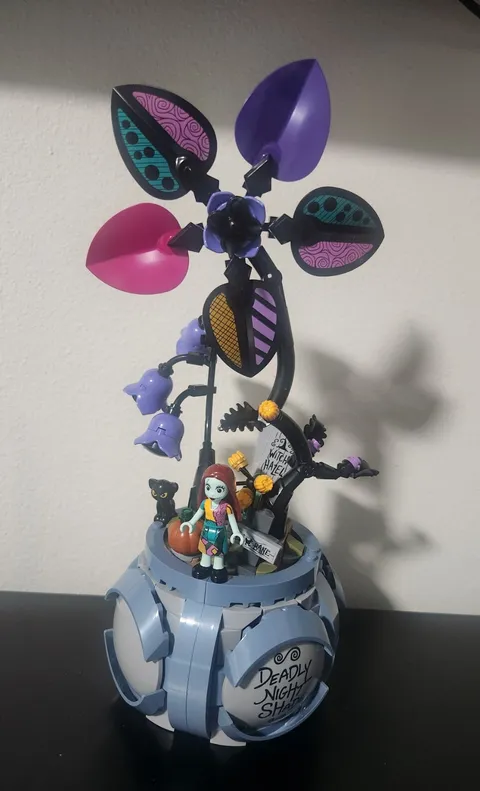 LEGO Disney Sally's Flowerpot Building Toy - The Nightmare Before Christmas Set