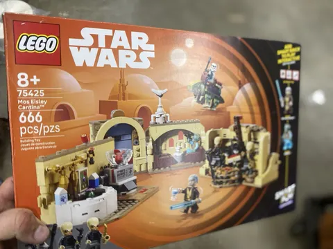 New Lego Star Wars SMART Play: Mos Eisley Cantina Building Set 75425