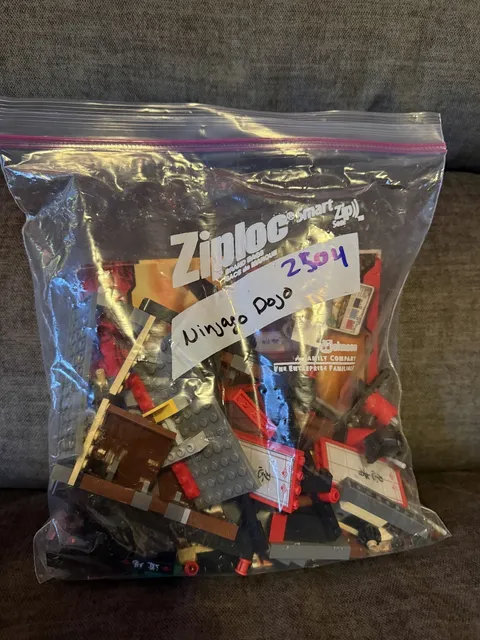LEGO NINJAGO: Spinjitzu Dojo (2504), 99% Complete, Original Instructions, No Box