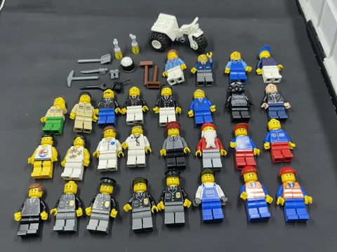 Lot of Vintage 1990s 2000s Lego Minifigures Parts & Pieces Diving/Sea/City++