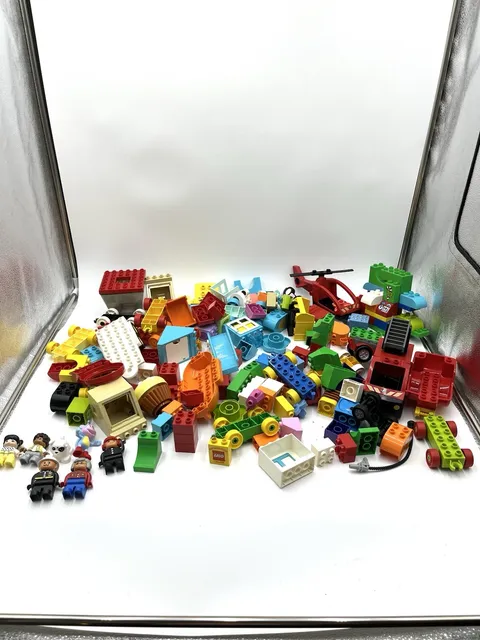 Lego Duplo Bundle Blocks Parts Pieces Bricks Baseboards Figures Toys Lot