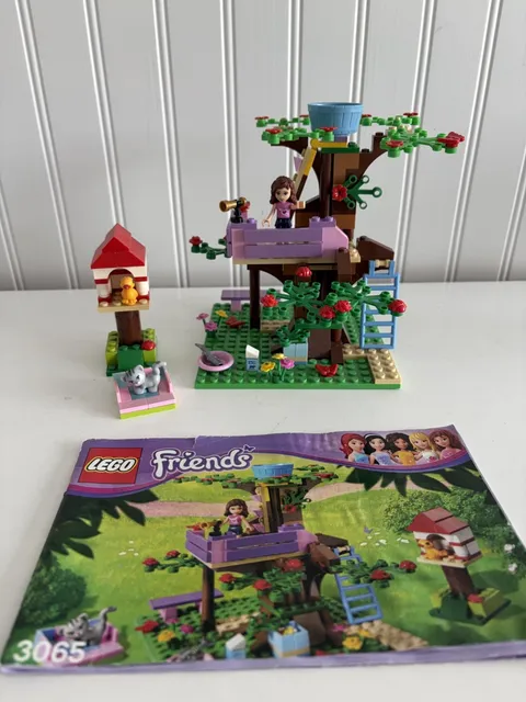 RETIRED LEGO Friends: Olivia's Tree House (3065)
