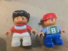 Lego Duplo Lot Of 2 Mini Figures  Boy and Girl D18