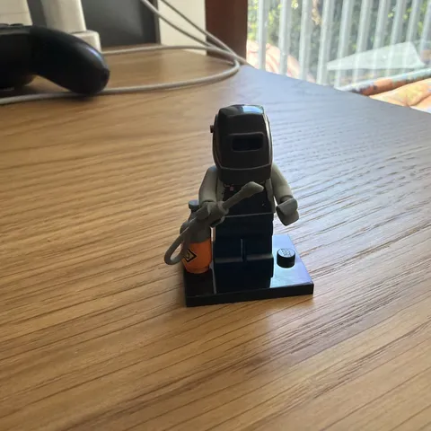 LEGO Welder Minifigure - 71002 Collectible Series 11 CMF COMPLETE