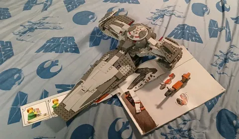 lego star wars: sith infiltrator (75096) used with manual no minifigures
