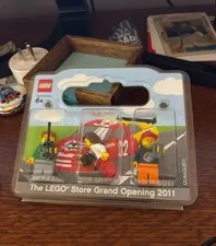 4/8/11 Lego Store Grand Opening Minifigures Indianapolis IN 343/500 NEW BLISTER