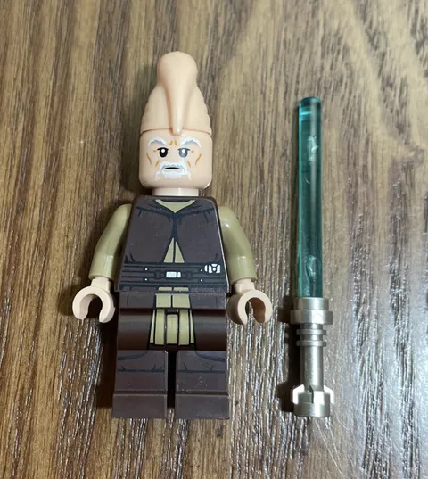 LEGO Minifigure Ki - Adi- Mundi Figure w/ Blue Lightsaber