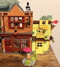Lego Quality Quidditch Supplies & Ice Cream Parlour (76452) AS-IS