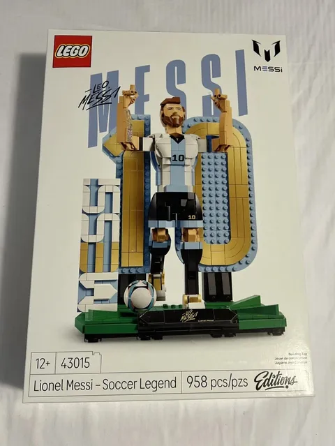 LEGO Editions Lionel Messi - Soccer Legend 43015 World Cup New