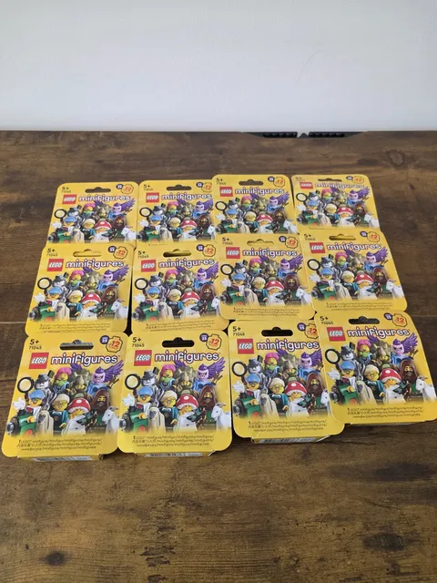 71045 LEGO Minifigures Series 25 Complete Set 