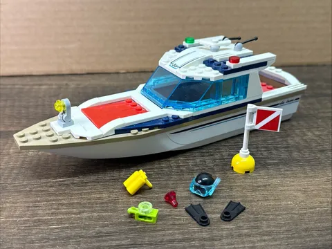 LEGO CITY #60221: Diving Yacht | Yacht Only | Sold As Pictured | Fast Shipping!!