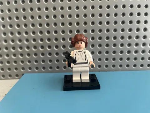 LEGO Star Wars Princess Leia Minifigure Authentic