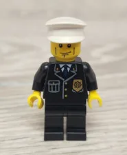 Lego cty0095 Police City Suit Blue Tie Badge Black Legs Cheek Lines Minifigure