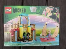 LEGO Wicked Glinda, Elphaba, & Nessarose at Shiz University (75681), New in Box