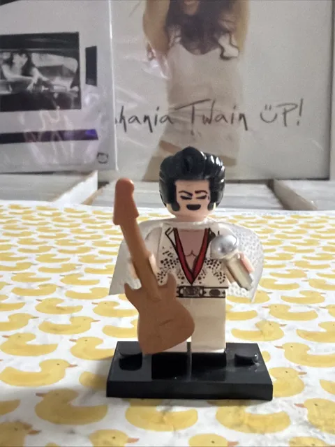 ELVIS AARON PRESLEY LEGO MINIFIG the king graceland baz luhrman viva Las Vegas