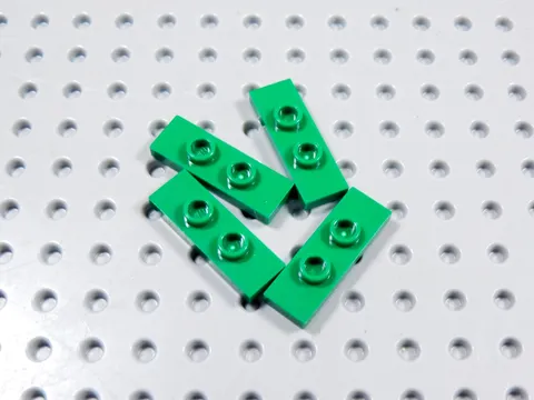 LEGO Lot of 4 Green 1x3 Smooth Plates w/ 2 Studs BM