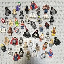 LEGO Star Wars/Marvel/DC 1 RANDOM Minifigure (READ)