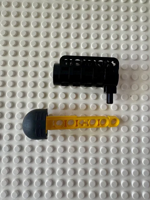 LEGO Projectile Launcher Black 32074c01 & Projectile Arrow Yellow 32133ac01